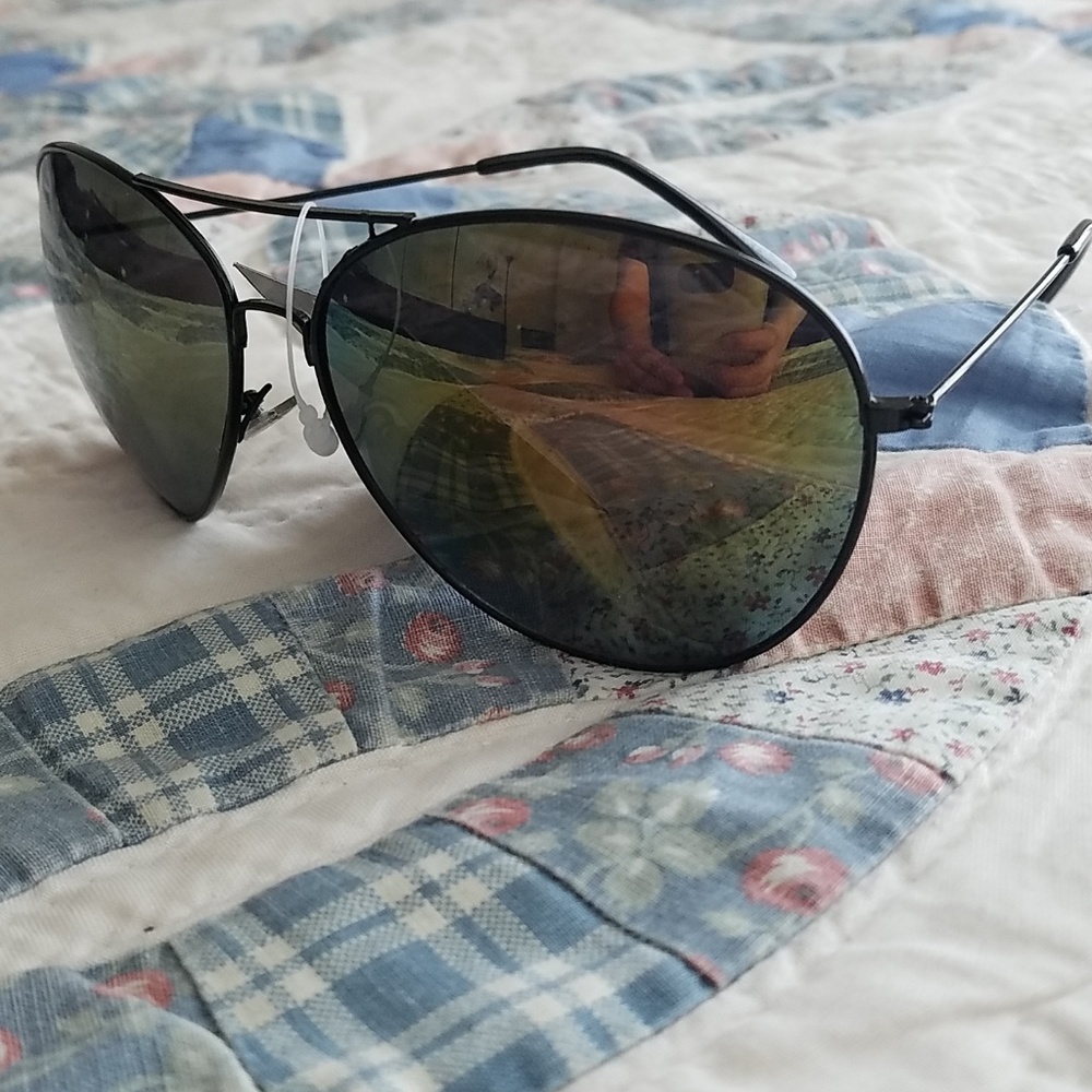 Red Yellow Aviators - Picture 2 of 2